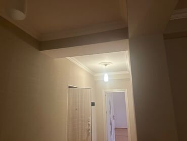 Uzunmüddətli kirayə mənzillər: Ramani Sosial Binalarda 4 otaqli bina evi kiraye verilir ev eşyasiz — 4