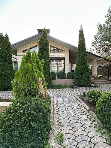 Продажа коттеджей и домов: Предлагается к продаже двухэтажный дом, расположенный в ж/м Ынтымак — 1