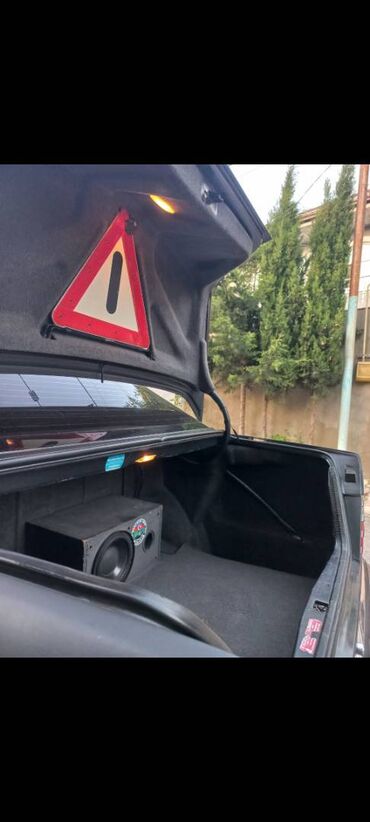 Mercedes-Benz: Mercedes-Benz E 220: 2.2 l | 1994 il Sedan -da lalafo.az — 8 Mercedes-Benz: Mercedes-Benz E 220: 2.2 l | 1994 il Sedan — 8