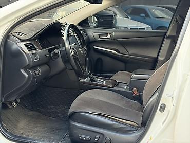 Унаа сатуу: Toyota Camry: 2017 г., 2.5 л, Автомат, Газ, Седан — 3