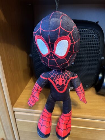 Ортезы: Плюшевые игрушки человек паук размером 32см. Есть в наличии черного