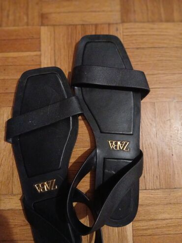 nike structure cena: Sandale, Zara, 39