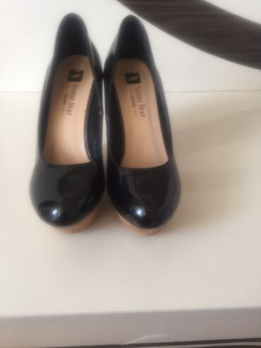 женские туфли: Туфли, Размер: 39, цвет - Черный, Б/у