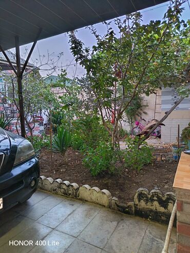 Həyət evləri və villaların satışı: 6 otaqlı, 90 kv. m — 4