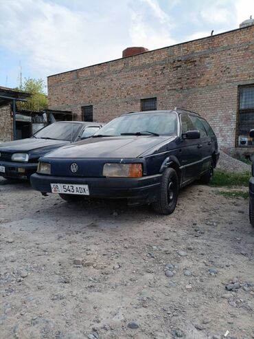 corolla runx: Volkswagen Passat: 1991 г., 1.8 л, Механика, Бензин, Универсал
