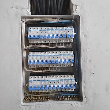 Электрики: Электрик | Установка автоматов, Установка телевизоров, Установка счетчиков Больше 6 лет опыта — 5