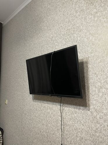 телевизор сатам: Б/У LED-телевизор с плоской панелью, диагональ примерно 40–43". Черная