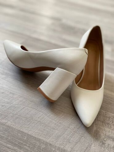 белые туфли для свадьбы: Туфли 35, цвет - Белый