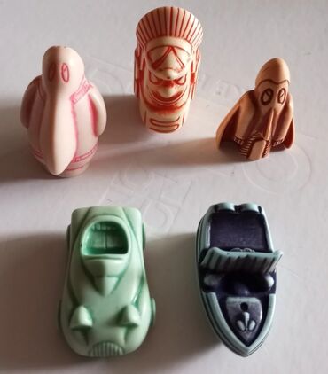 Oyuncaqlar: 1995 çi ilə aid qədimi kinder puzzle oyuncaqlar.Yeddi ədəddir.İdeal — 11