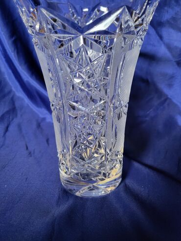 Vaze i saksije: Vaza, Novo — 6