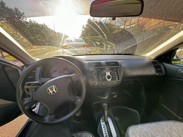 Honda: Honda Civic: 2003 г., 1.7 л, Автомат, Бензин, Седан