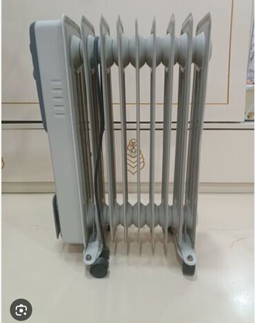 radiator işlənmiş: Rafiatr. isleyir 1 ayagi tekeri sinib. 25azn