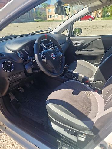 Fiat: Auto prodajem zbog kupovine veceg automobila. Auto registrovan do — 13