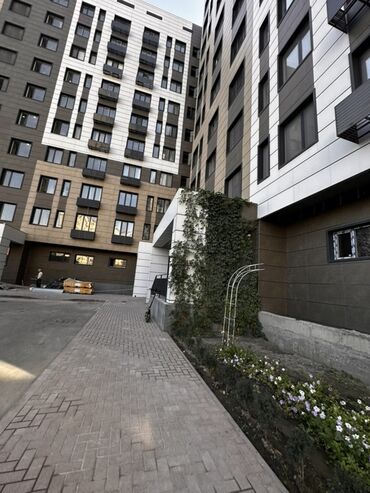 однокомнатная квартира продается: 1 бөлмө, Чогуу жашоосу жок, Толугу менен эмереги бар