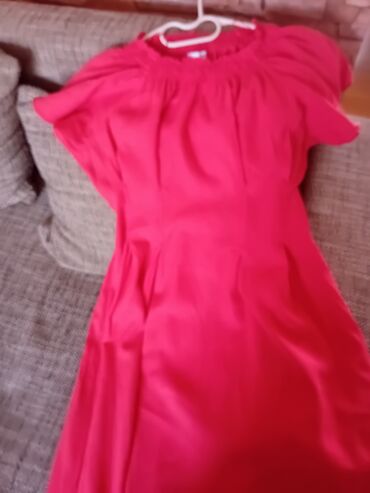 haljina bubamara: Zara L (EU 40), bоја - Crvena, Drugi stil, Kratkih rukava