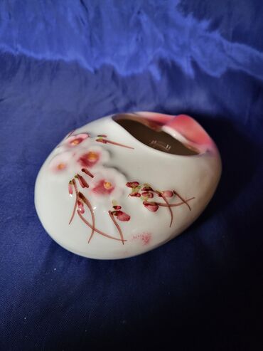 Ostalo posuđe: Pepeljara nova klompa,porcelanska. Visina. 6cm. Duzina. 12cm na lalafo.rs — 1 Ostalo posuđe: Pepeljara nova klompa,porcelanska. Visina. 6cm. Duzina. 12cm — 1