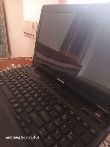 vətən kompüter: İşlənmiş Toshiba, 16 ", Intel Core i5, 256 GB, Ünvandan götürmə