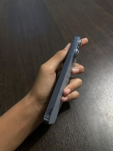 айфан 13: IPhone 13 Pro, Б/у, 256 ГБ, Sierra Blue, Чехол, 82 %