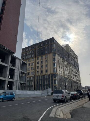 дом жалал: 2 бөлмө, 70 кв. м, Элитка, 5 кабат, ПСО (өзү оңдоп түзөтүп бүтүү үчүн)