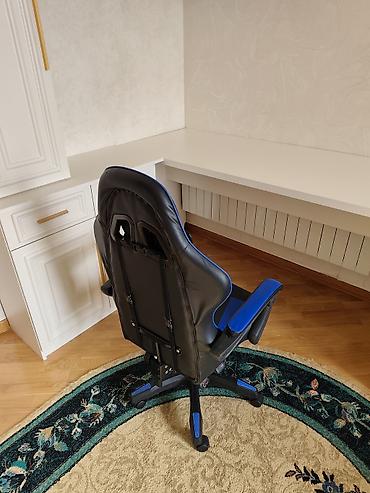 ofis kreslolar: Oyun/ofis kreslosu – ergonomik dizayn, qara-mavi rəng. Vəziyyəti — 2