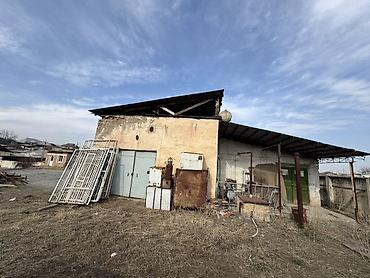 Продажа цехов, заводов, фабрик: Продаётся земельный участок 37 соток с капитальными строениями — — 15