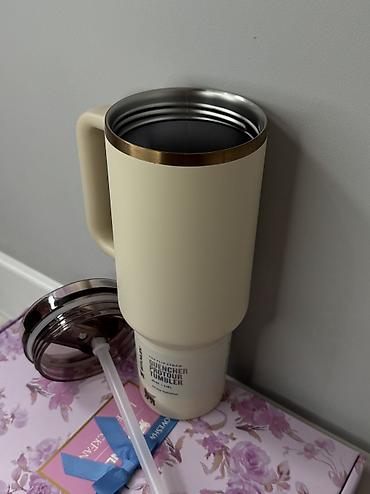 Другие комплектующие: Термокружка Stanley The Quencher H2.0 Tumbler, 40 oz (1,18 л) Топовые at lalafo.kg — 28 Другие комплектующие: Термокружка Stanley The Quencher H2.0 Tumbler, 40 oz (1,18 л) Топовые — 28