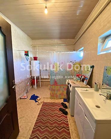 Продажа коттеджей и домов: 🏠Продается дом в селе Сокулук, верхняя зона. 🟡Комнаты: 4 🟡Участок: 7,5 — 13