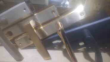 Qapı zamokları: Qapı üçün tam dəst: mexanizm, silindr, rozetkalar və dəstək - Daxili — 7