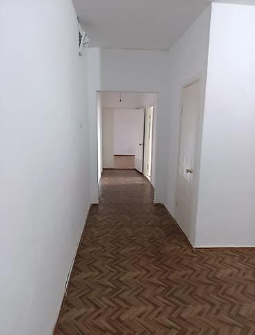 2 room apartments: 2 комнаты, 80 м², 106 серия, 2 этаж, Требуется ремонт — 5