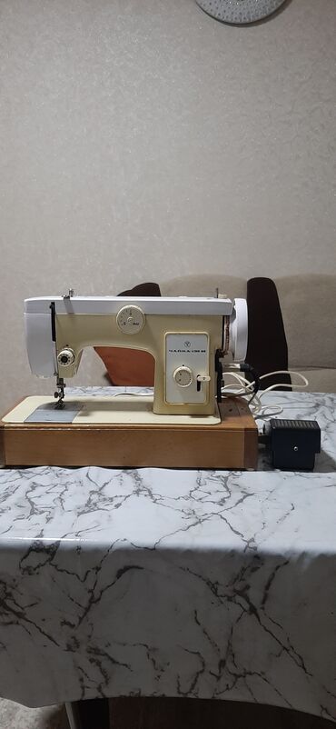 ucuz paltar yuyan masinlar: Tikiş maşını Chayka, İşlənmiş,Elektromexaniki