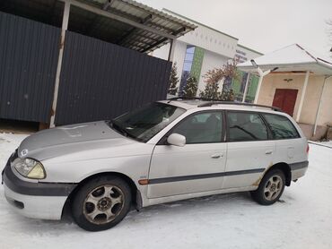 Toyota: Toyota Avensis: 2001 г., 1.8 л, Автомат, Бензин, Универсал