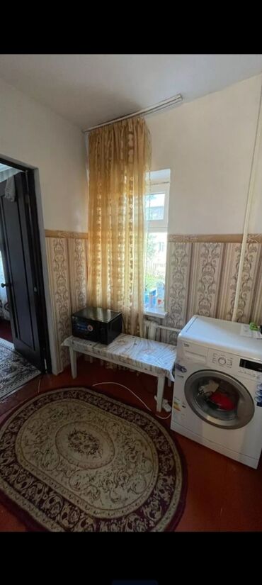 сдаю дом или времянку в бишкеке: 54 м², 3 комнаты, Парковка, Сарай, Забор, огорожен