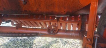 Pres bağlayanlar: Saman-ot presi – “KİRQVİZSTAN” markalı, kvadrat balya bağlayan tip — 6