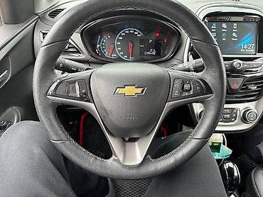 Chevrolet: Chevrolet Spark: 2017 г., 1 л, Вариатор, Бензин, Хэтчбэк — 23
