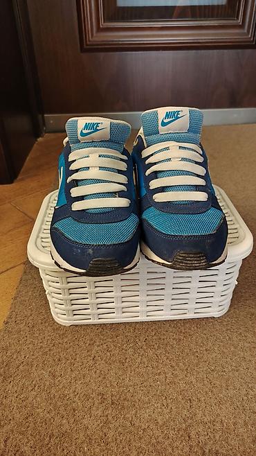 Kişi ayaqqabıları: Nike kişi idman ayaqqabısı – orijinaldır 
39 razmer — 5