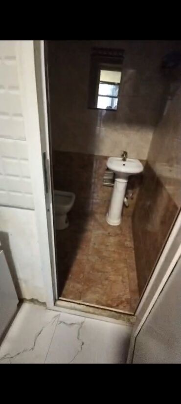 Uzunmüddətli kirayə evlər: 40 kv. m, 1 otaqlı, Qaz, İşıq, Su — 4