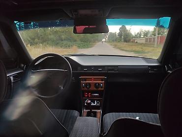 w12: Mercedes-Benz W124: 1993 г., 2.8 л, Механика, Бензин, Седан — 8