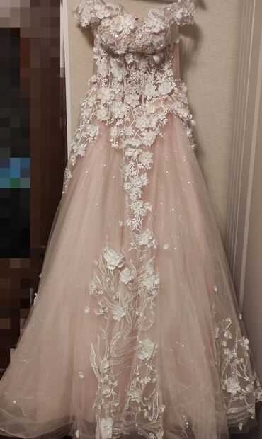 Свадебные платья: Шикарно нежно - розовое пышное платье, с корсетом