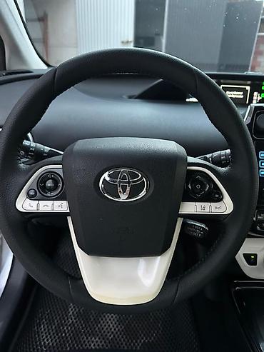 Toyota: Toyota Prius: 2017 г., 1.8 л, Гибрид, Седан — 14