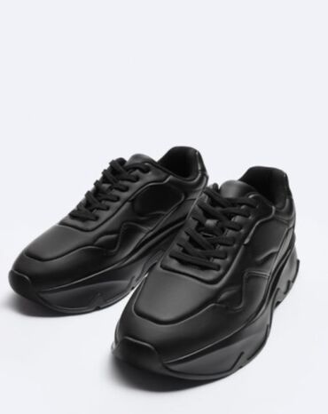 Кроссовки и спортивная обувь: Сникерсы Zara. Идеал. Размер.41. Цена 2000 Балетки со стразами