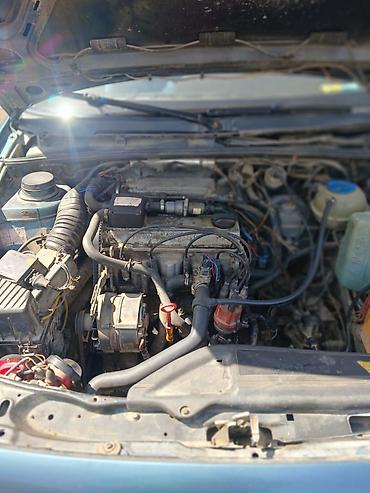 Volkswagen: Volkswagen Passat: 1990 г., 2 л, Механика, Бензин — 8