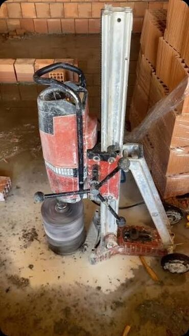 Beton işləri: #Betonkesme #betondeşmə Beton kubik kərpic - dən kəsim deşim — 9