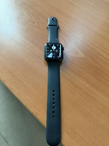 kreditgo space: Apple Watch Series 6 – 44 mm, GPS - Korpus: Alüminium, Ion‑X Glass ön — 1