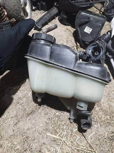 Панели, обшивки: Запчасть на Мерседес 211 Фара простой правая сторона Болоки,рамки — 22