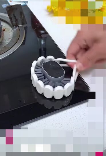 смеситель для кухни: Новая 
гибкая щётка для смесителей для ручек