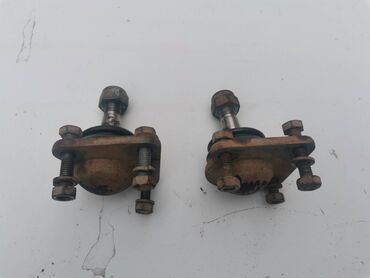 Auto delovi: Donje kugle trapa Lada 21214i Niva 2012 godiste. Polovno. ocuvano — 9