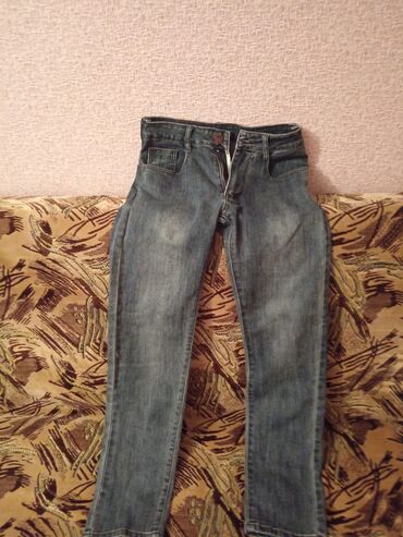 cins pencekler kisi ucun: Cins şalvar, Gucci