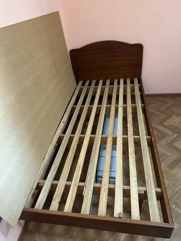 купит кресло кровать: Односпальная кровать-каркас из темного дерева с изогнутым изголовьем
