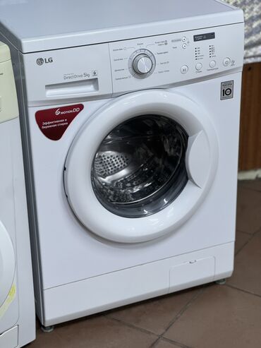 продам бу стиральную машину: Стиральная машина LG, Б/у, Автомат, До 5 кг, Компактная