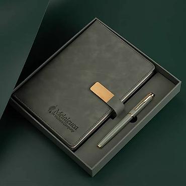 Канцтовары: Премиум наборы: блокнот + ручка + аксессуары В наборе: блокнот + ручка — 19